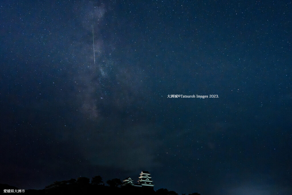 今年の夏の大洲城と流星