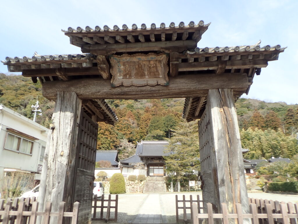 医光寺の総門（益田城の大手門）