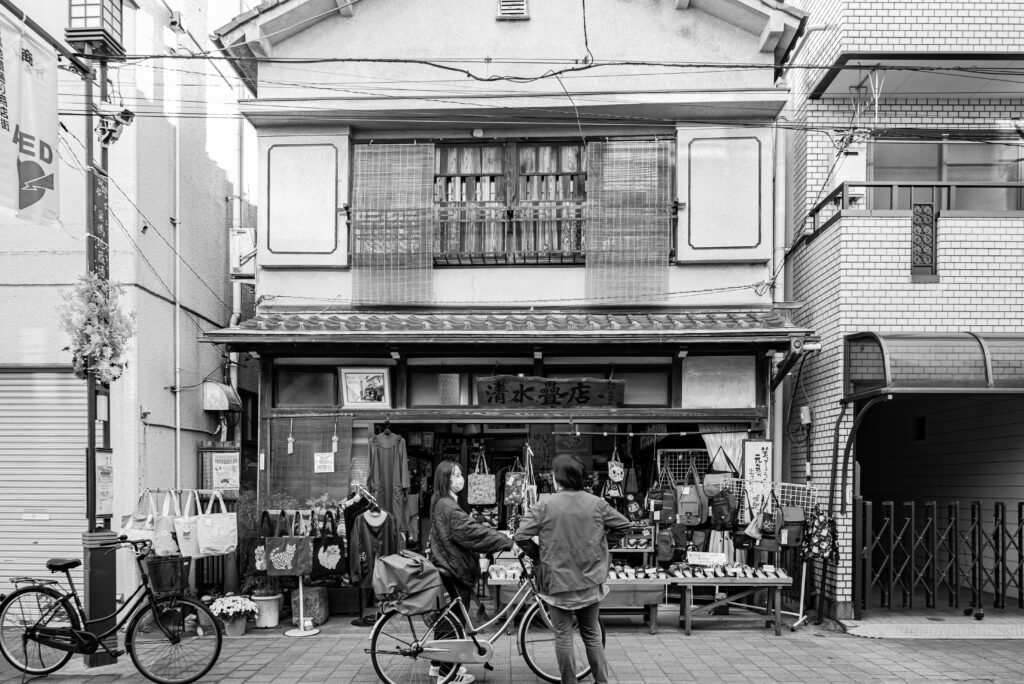 畳屋さんから業態変更した雑貨屋さん