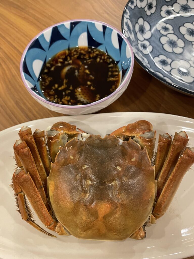 香港　上海蟹に満足