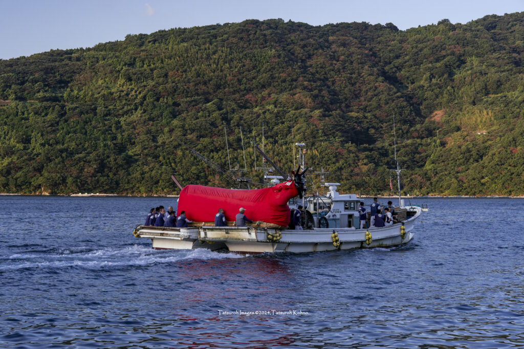 海を渡る牛鬼（仁田之浜から川永田へ）