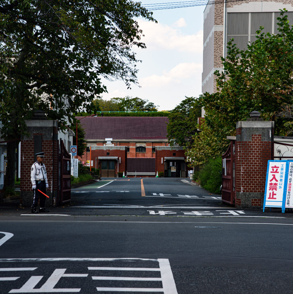 水再生センター正面玄関