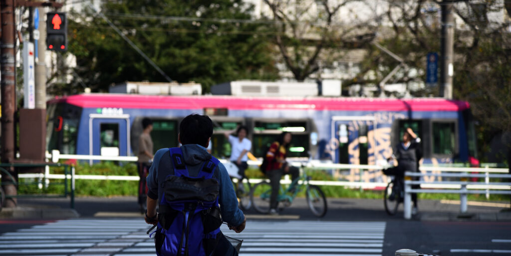 面影橋辺り、さすがに学生も多い