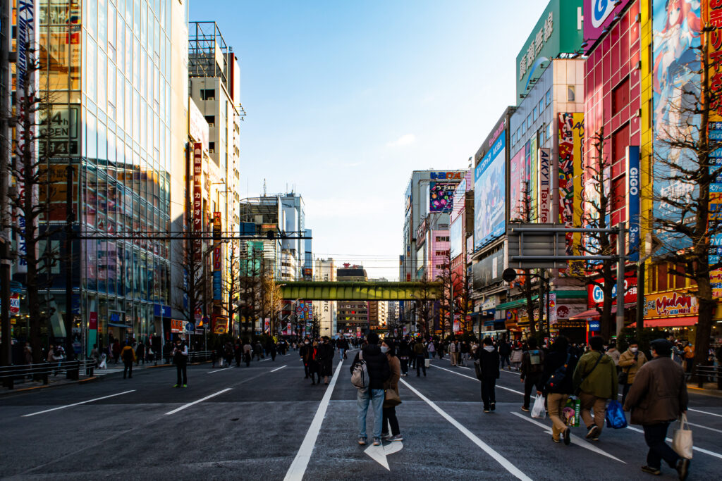 かつての姿をかろうじて残している中央通り