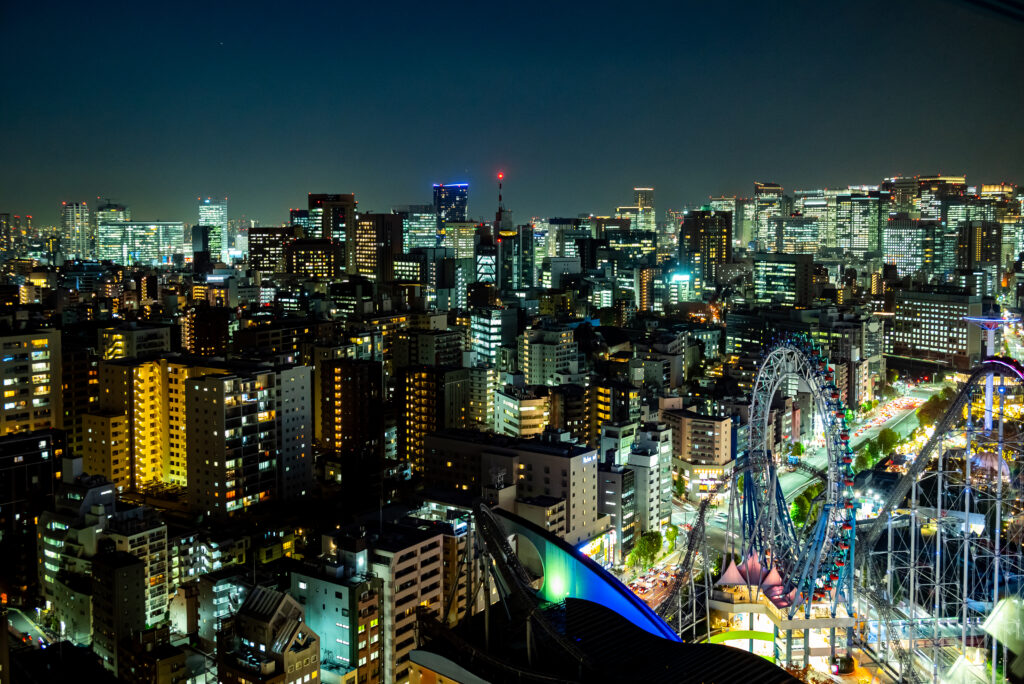 東京ドームシティと東京駅方面の南東の景観