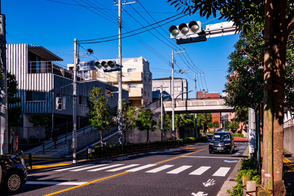 言問通りと清水橋（川筋と西片と本郷を結ぶ）