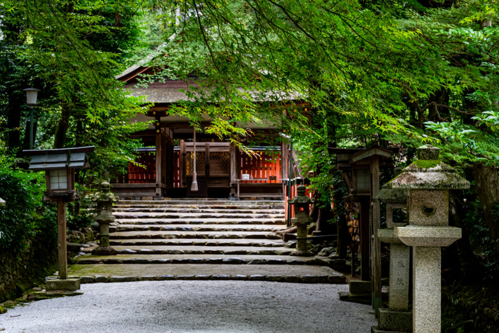 観光客は、ほぼいない太田神社(カキツバタの群生地でも有名だ)