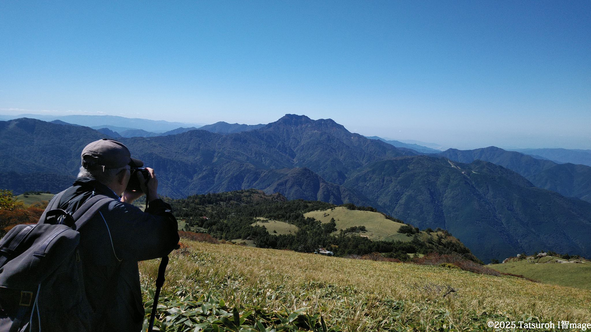 瓶ヶ森山頂は絶景パノラマ