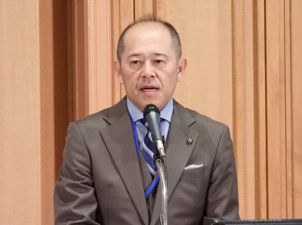 長野県松本市の臥雲義尚市長