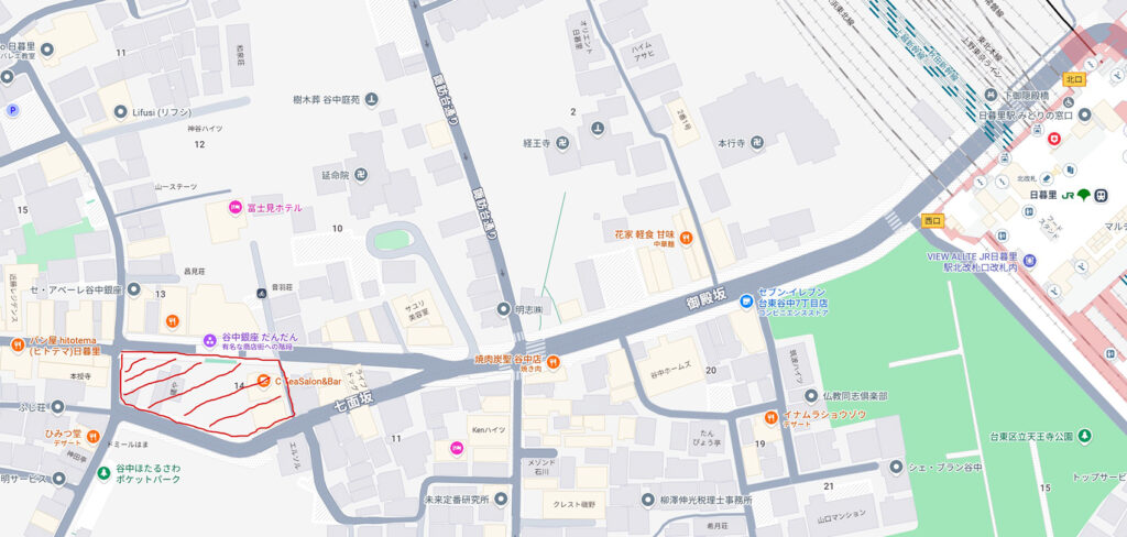 赤のマーキングが、マンション建築の現場だ