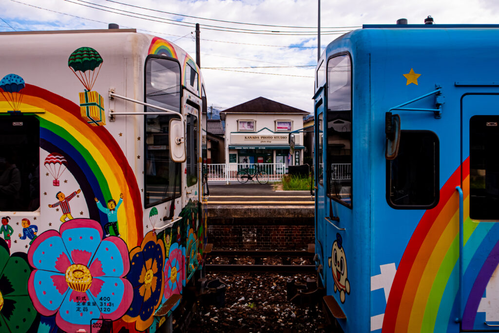 金田駅で分割する伊田線と糸田線