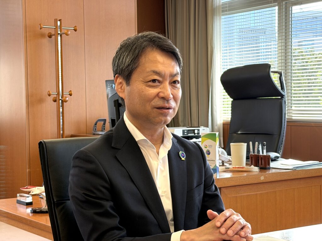 鶴田審議官