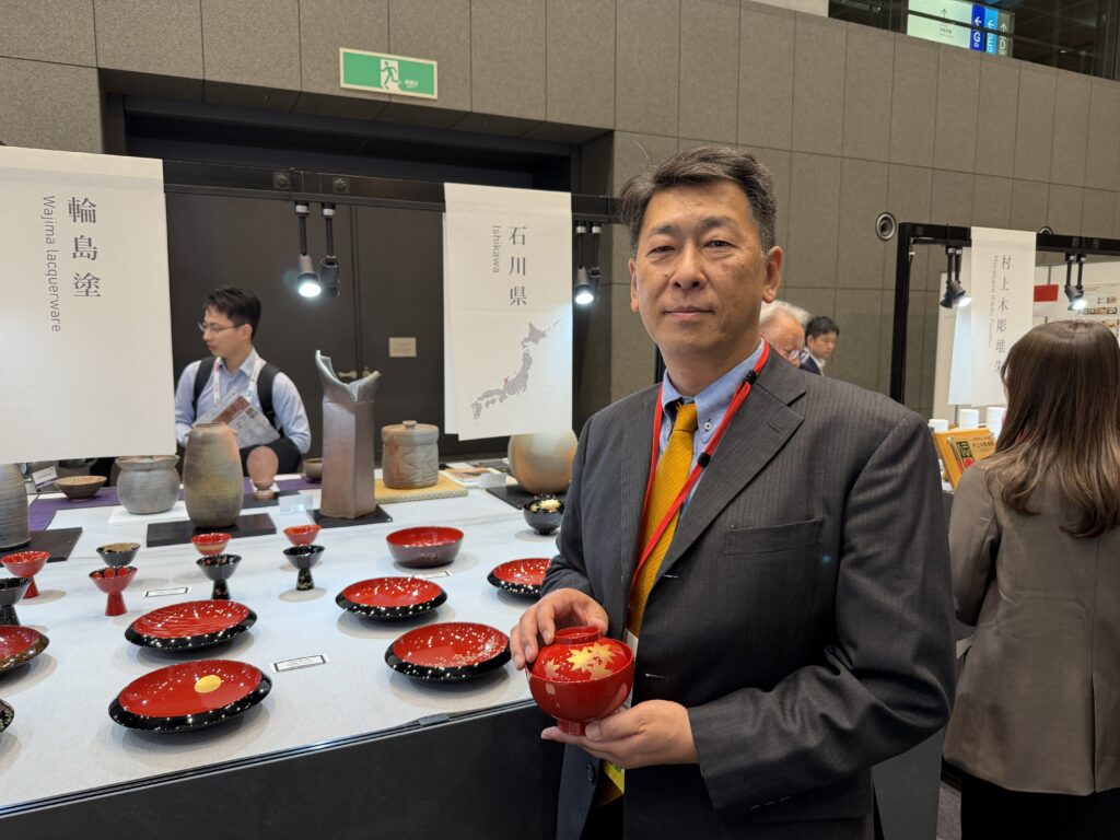 松晃堂 坂口漆器店の坂口彰緒氏