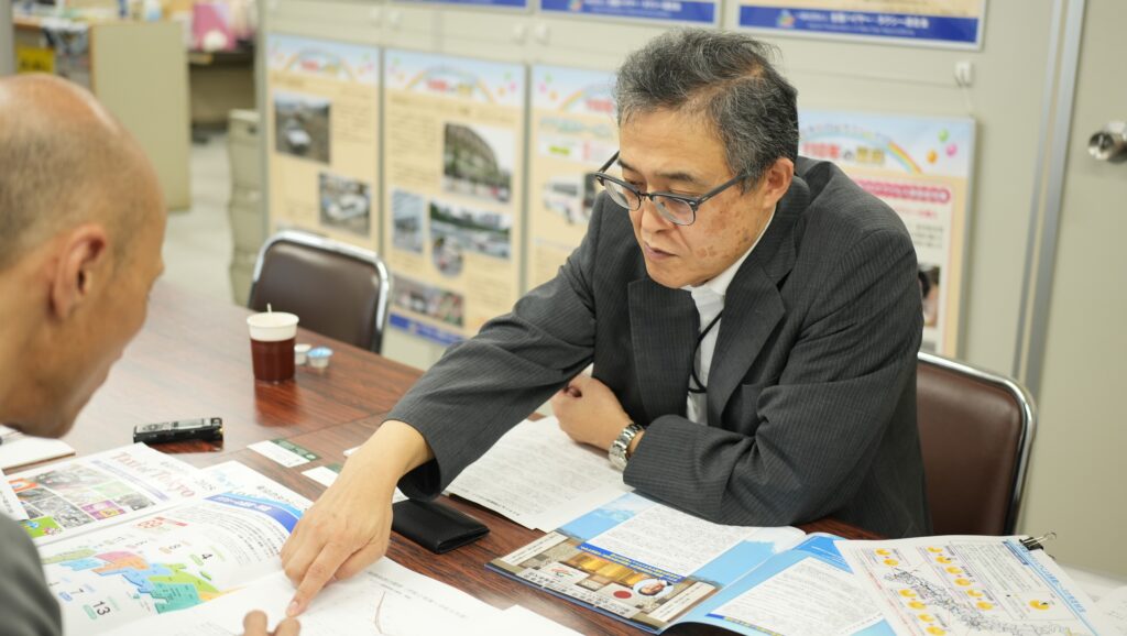 タクシー業界の現状を伝える新田慎二理事長